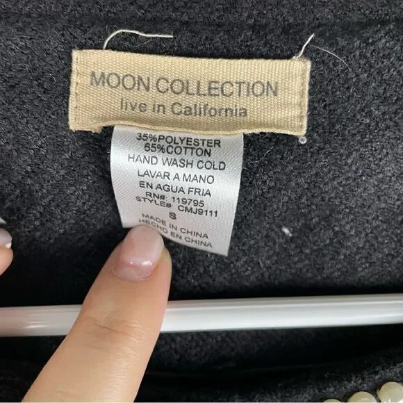 Moon Collection pearl studded crew neck button up jacket - Picture 3 of 5